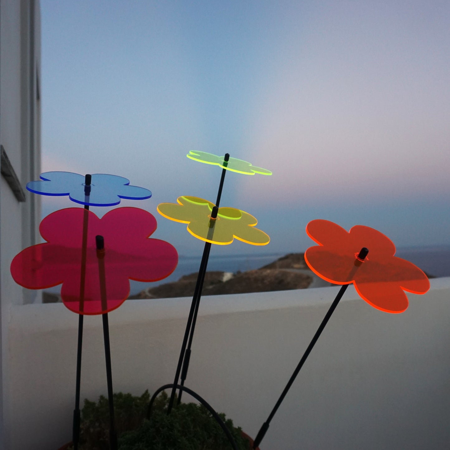 5x SunCatcher Decorative Garden Stakes Blossom, Fluorescent Accessory Ornament