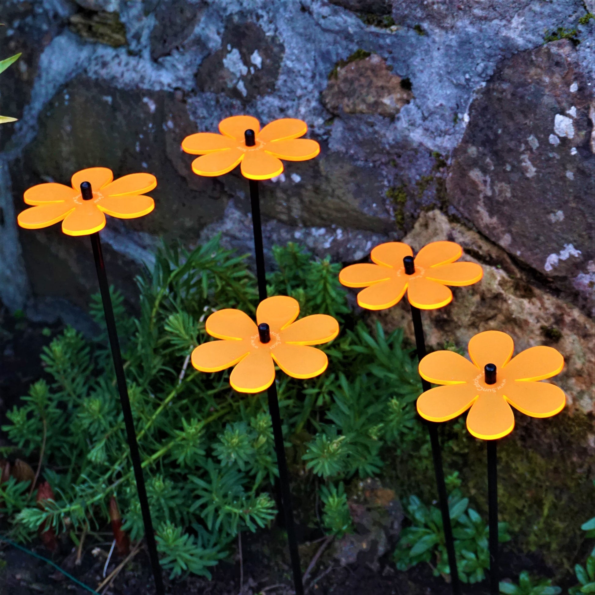 medium SunCatcher Garden Decor Ornament Set of 5 Daisy in orange location