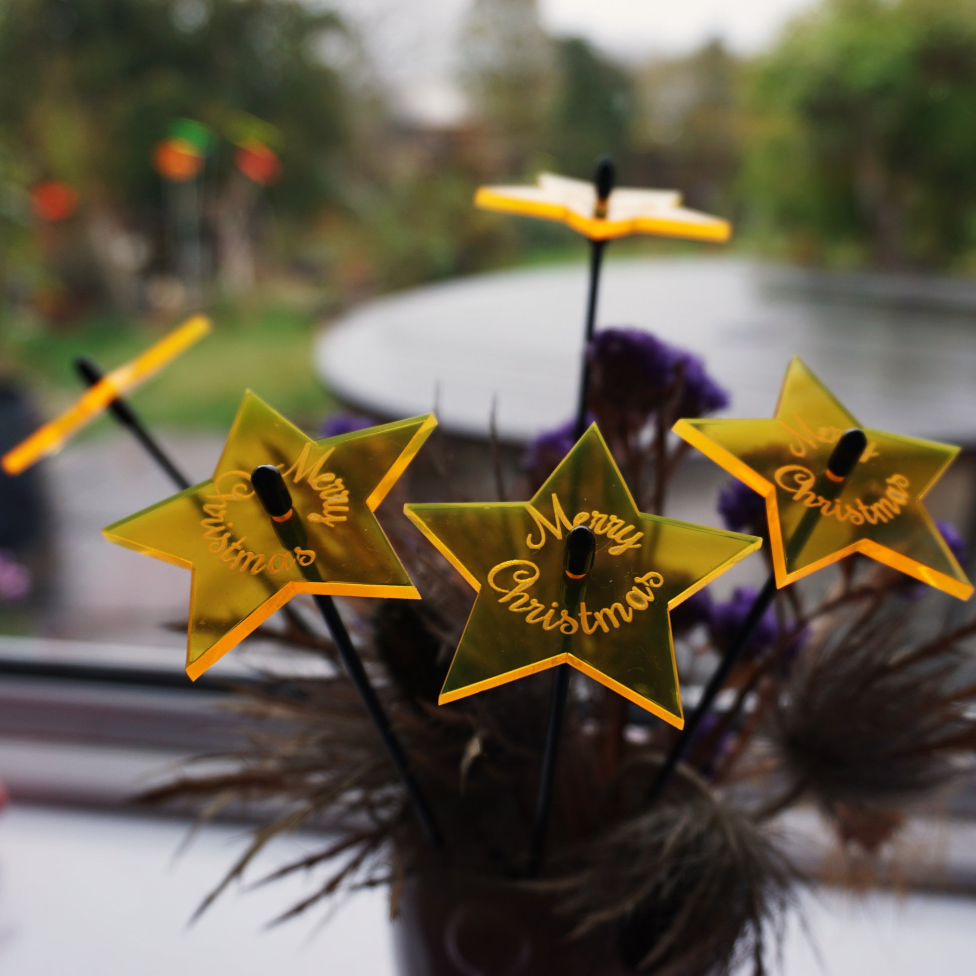 SunCatcher Set of 5 Glowing Stars with Merry Christmas Message Festive Gift
