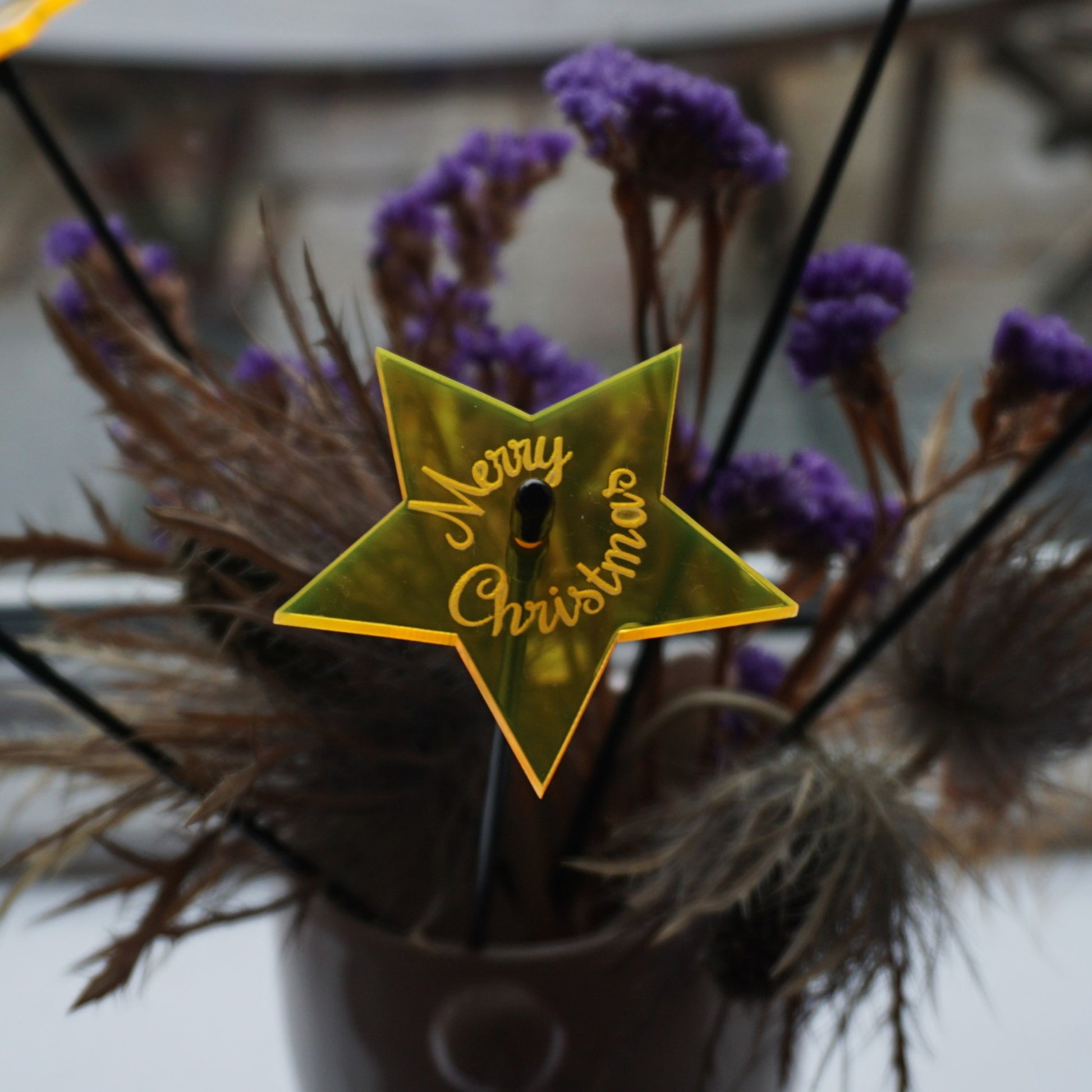 SunCatcher Set of 5 Glowing Stars with Merry Christmas Message Festive Gift