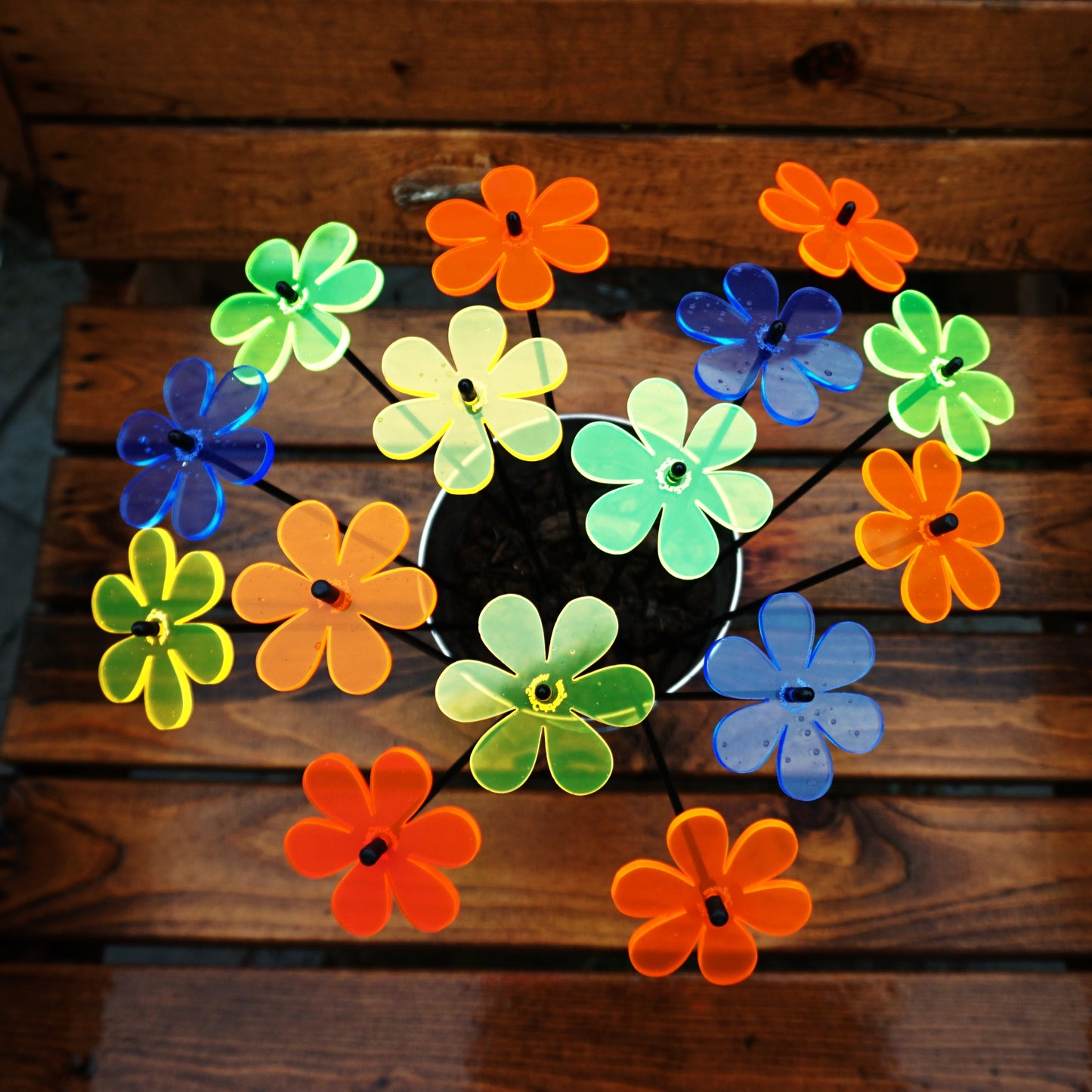 Countertop Sales Display Peggy for 15 Small SunCatcher Garden Decor Stakes