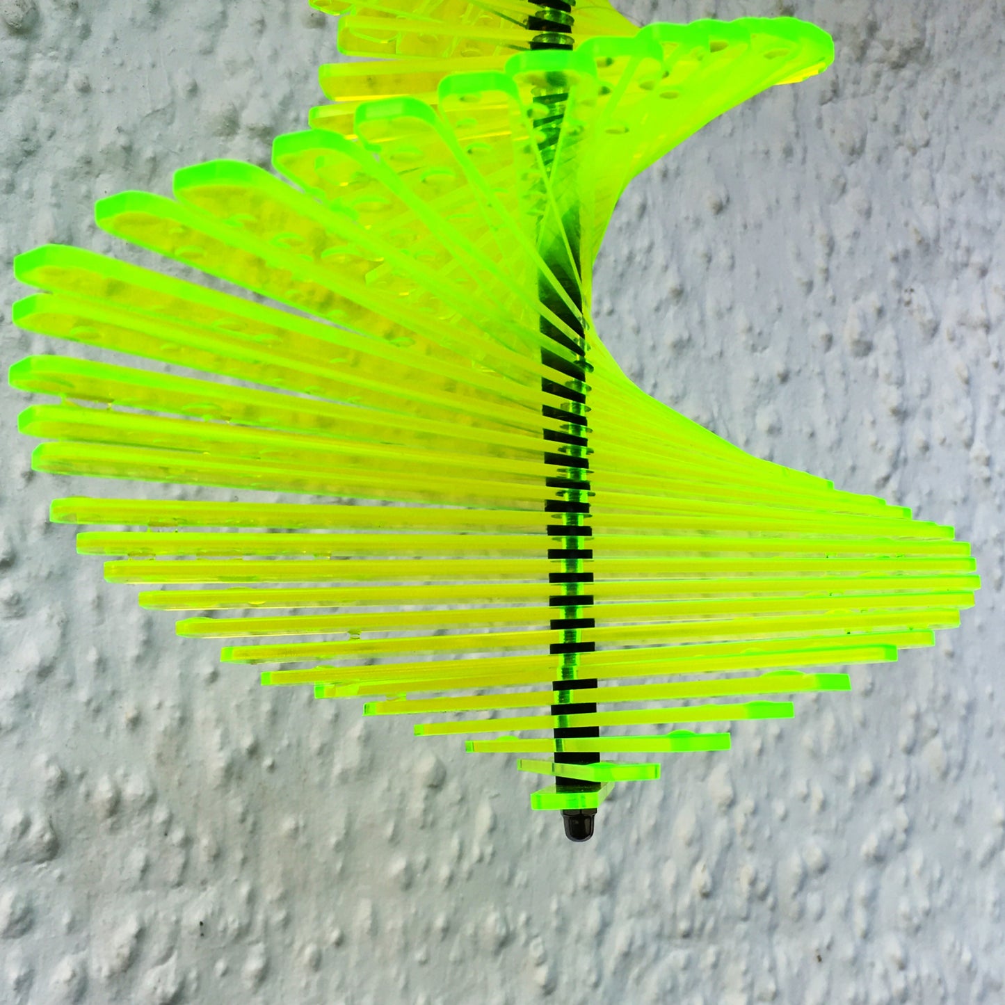 SunCatcher Fishtail Wind Spinner Garden in green