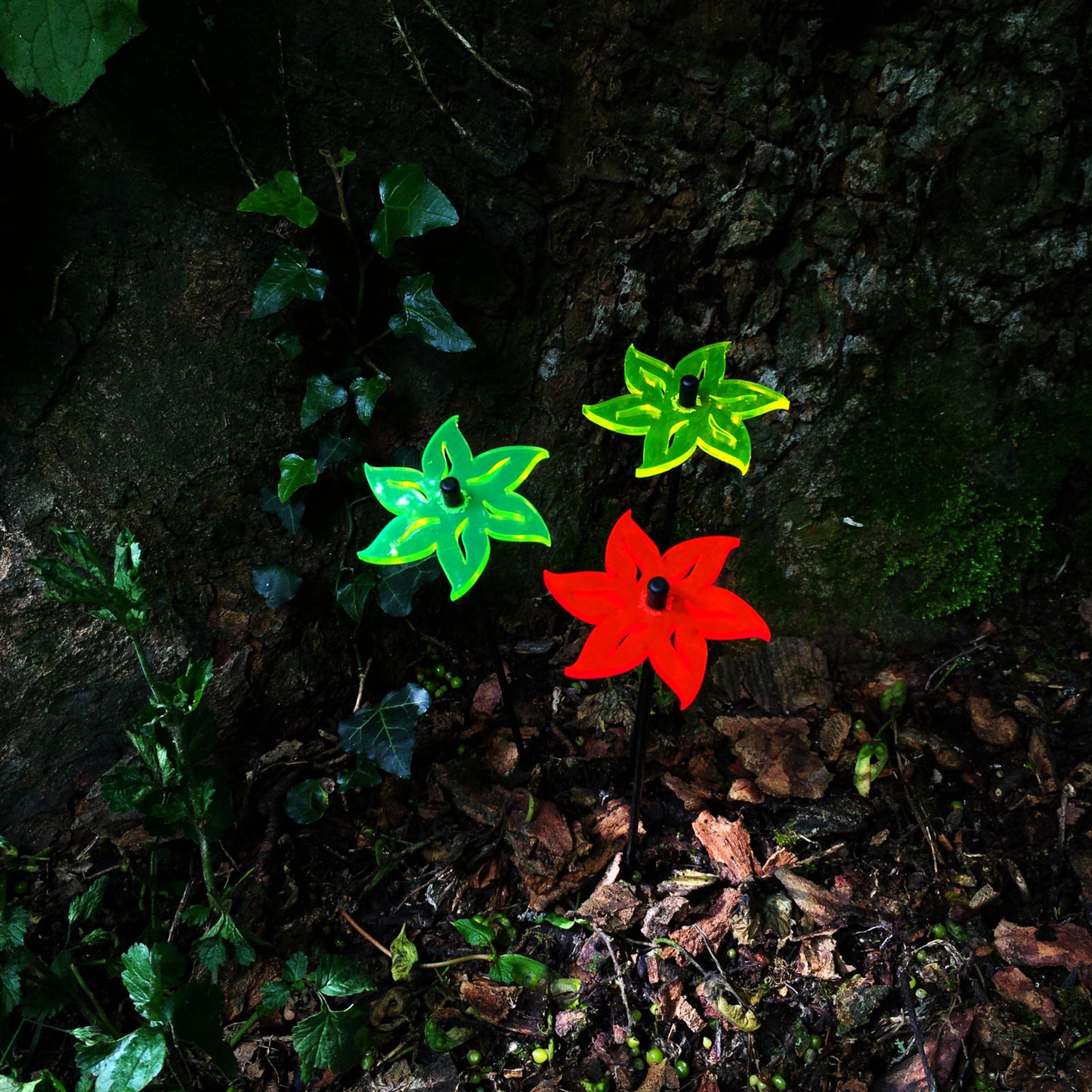 Small SunCatcher Garden Decor Ornament Set of 3 Lotus in mixed colours