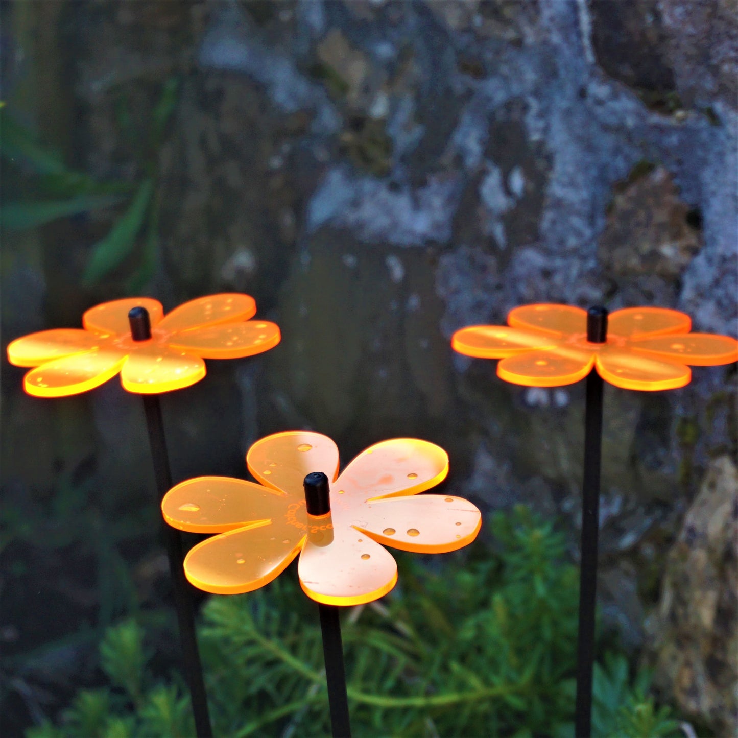 Medium SunCatcher Garden Decor Ornament Set of 3 Daisy in mixed colours