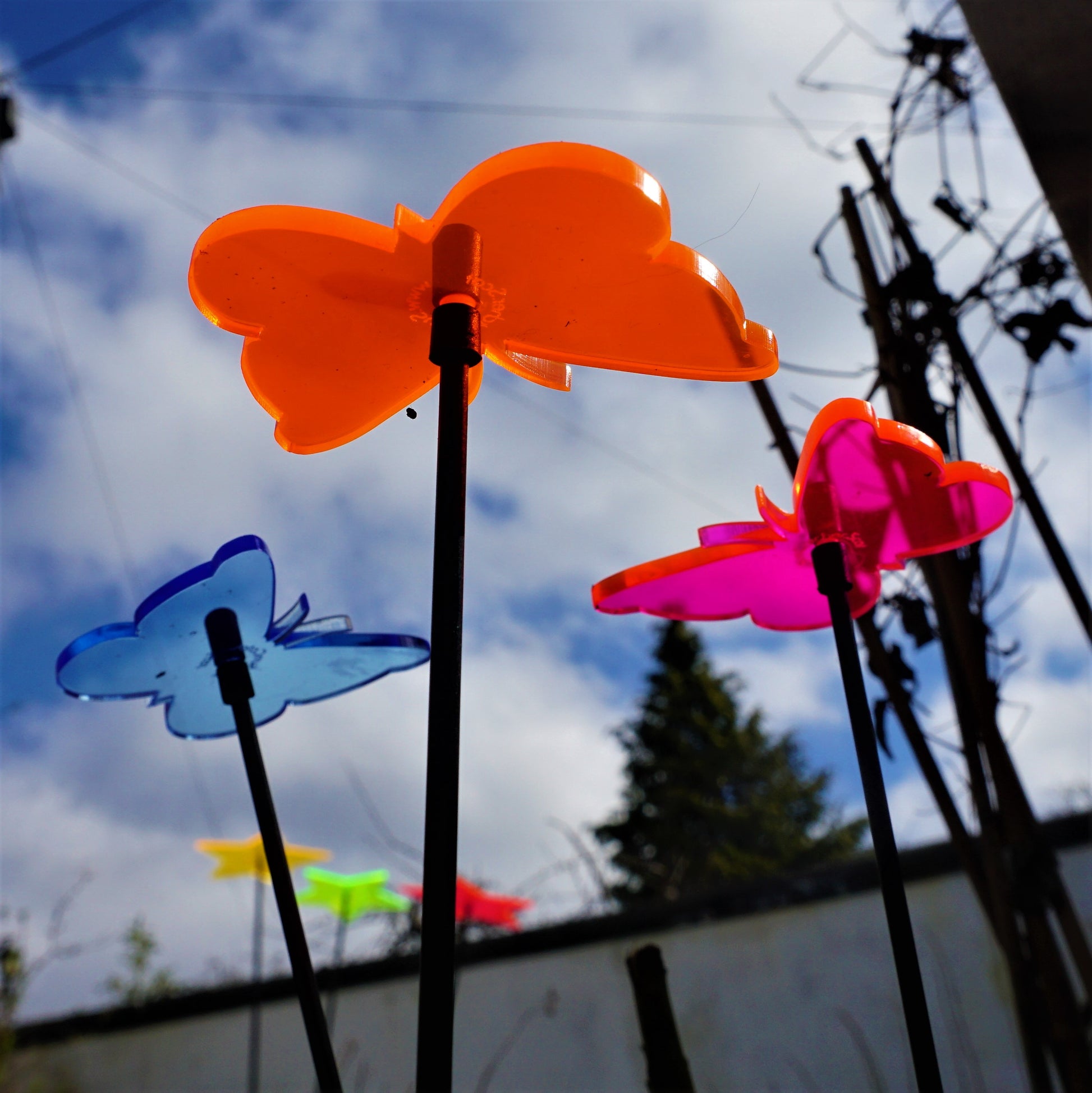 SunCatcher 3 x Butterfly GLOWING FROM DAWN TO DUSK colourful garden ornament