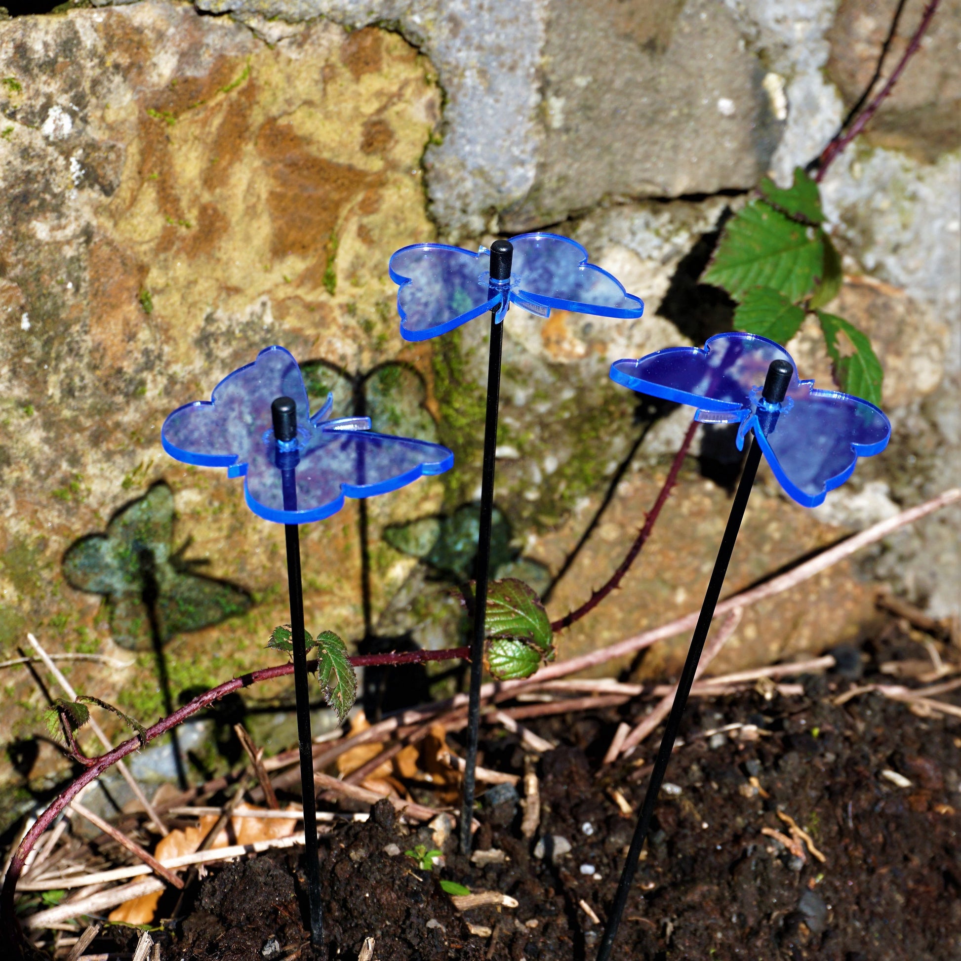 SunCatcher 3 x Butterfly GLOWING FROM DAWN TO DUSK colourful garden ornament