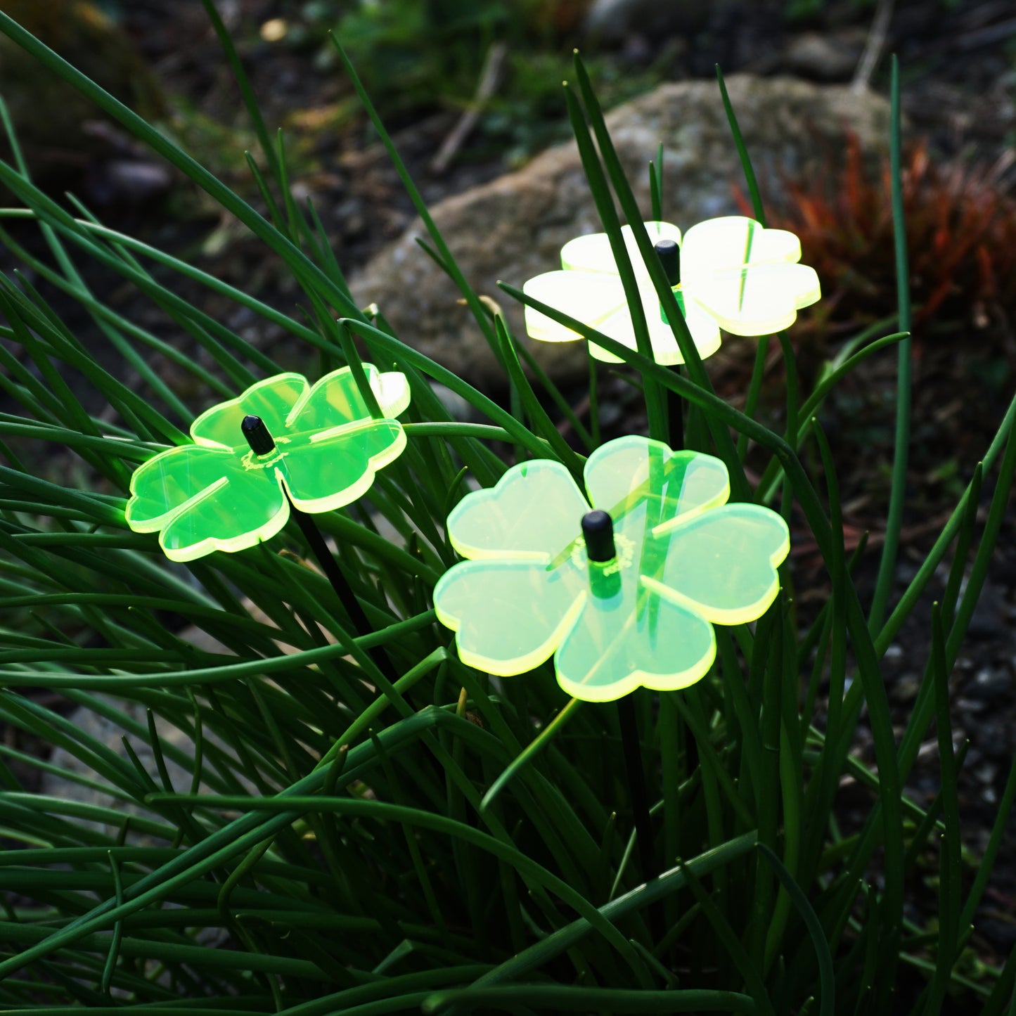 SunCatcher Set of 3: Flower | GLOW AT DUSK AND DAWN | colourful garden ornament