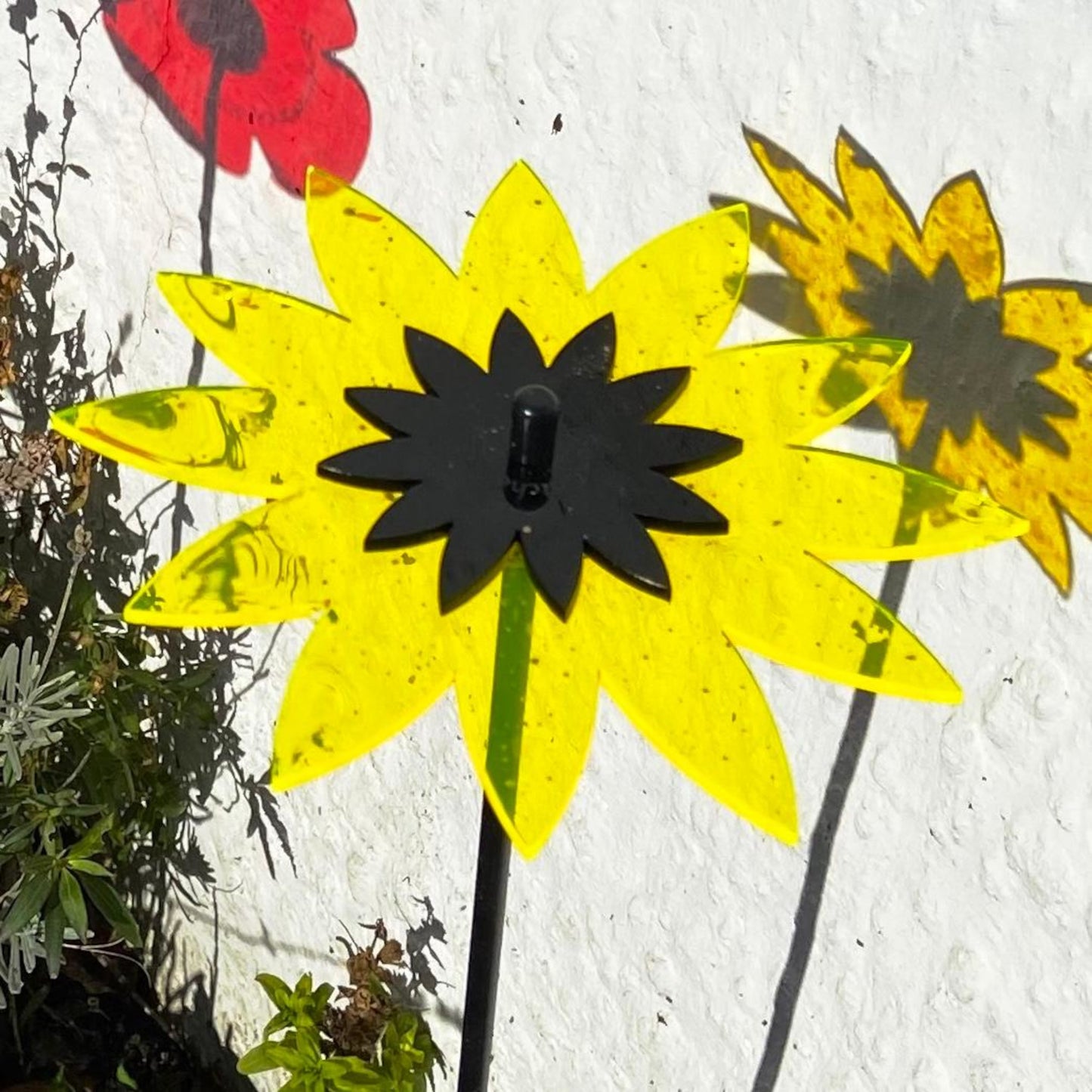 SunCatcher Fluorescent Sunflower Garden Stakes – Set of 3 Outdoor Garden Ornaments