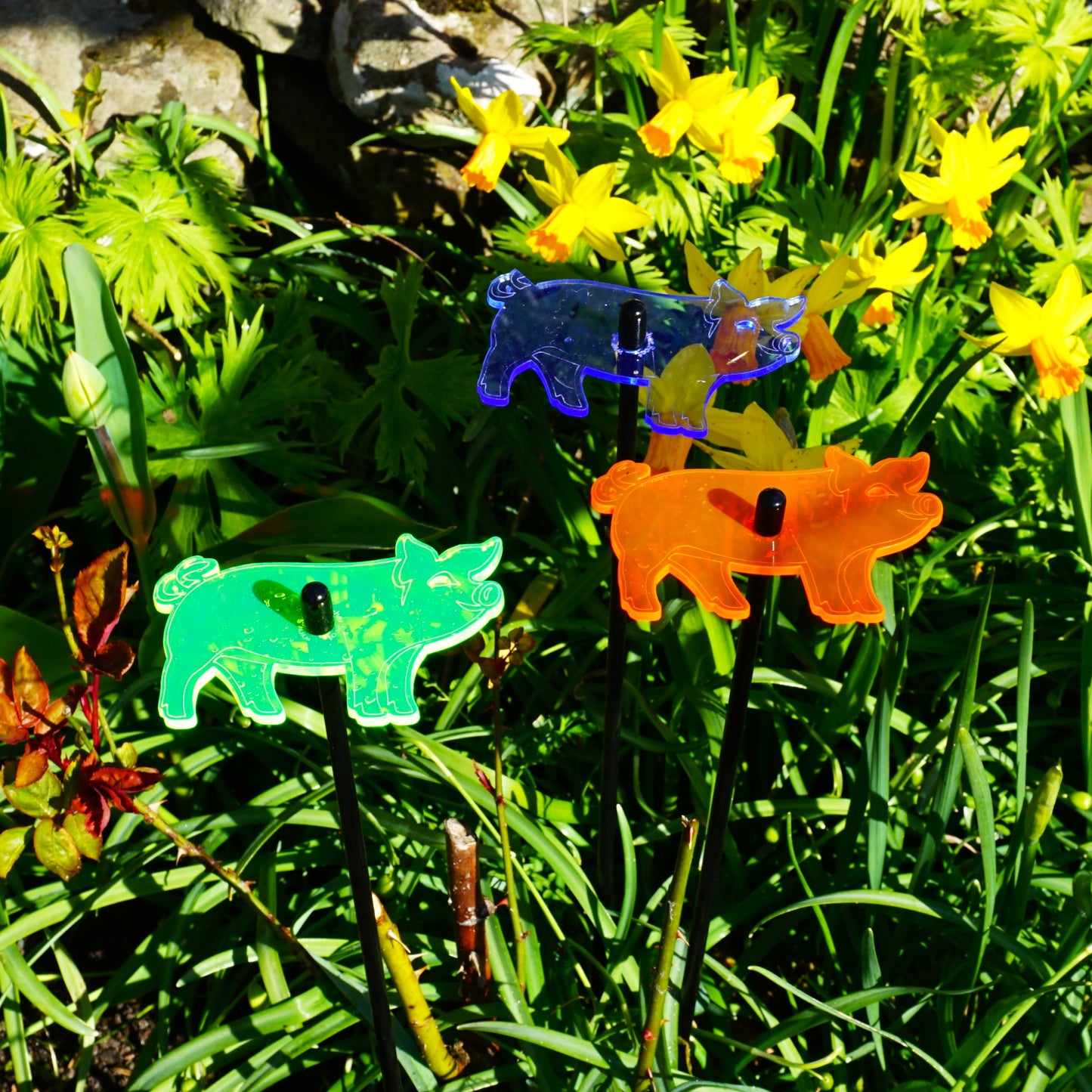 Set of 3 Glowing Medium Pigs SunCatcher Garden Decor Stakes