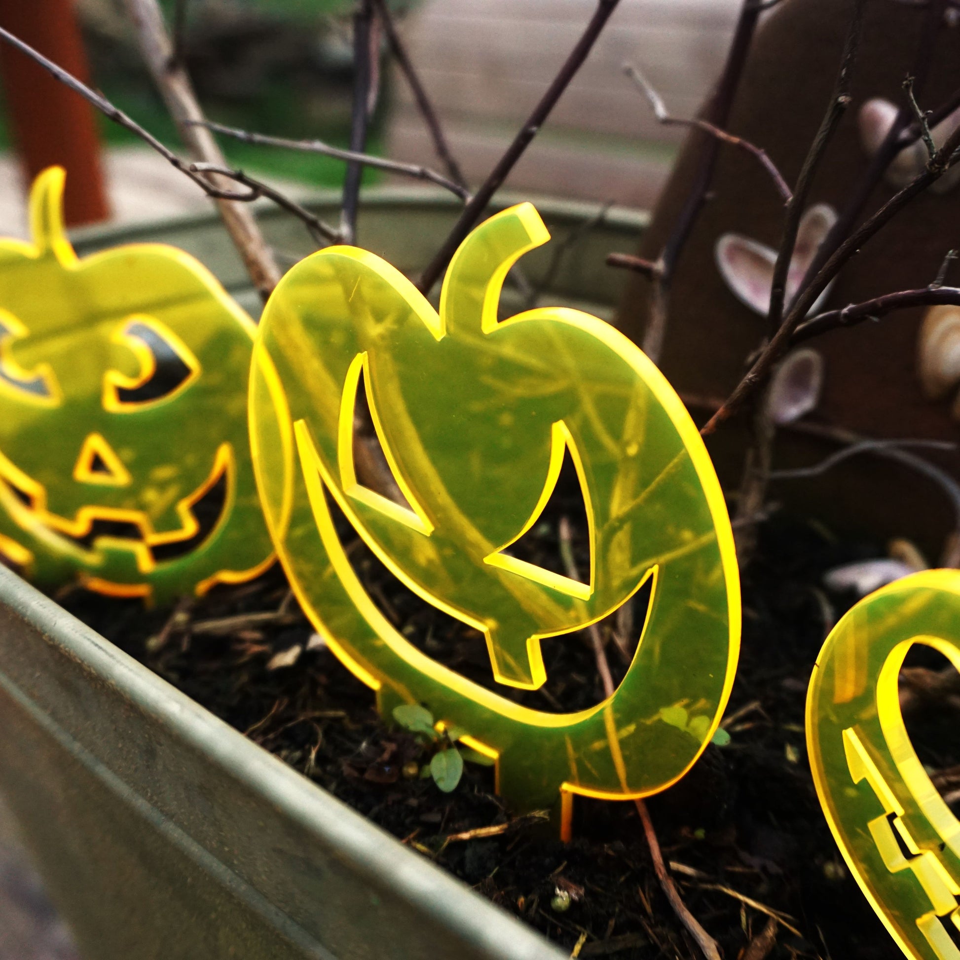 SunCatcher Set of 3 'Pumpkins' Glowing Halloween Garden Decoration Stake Pot