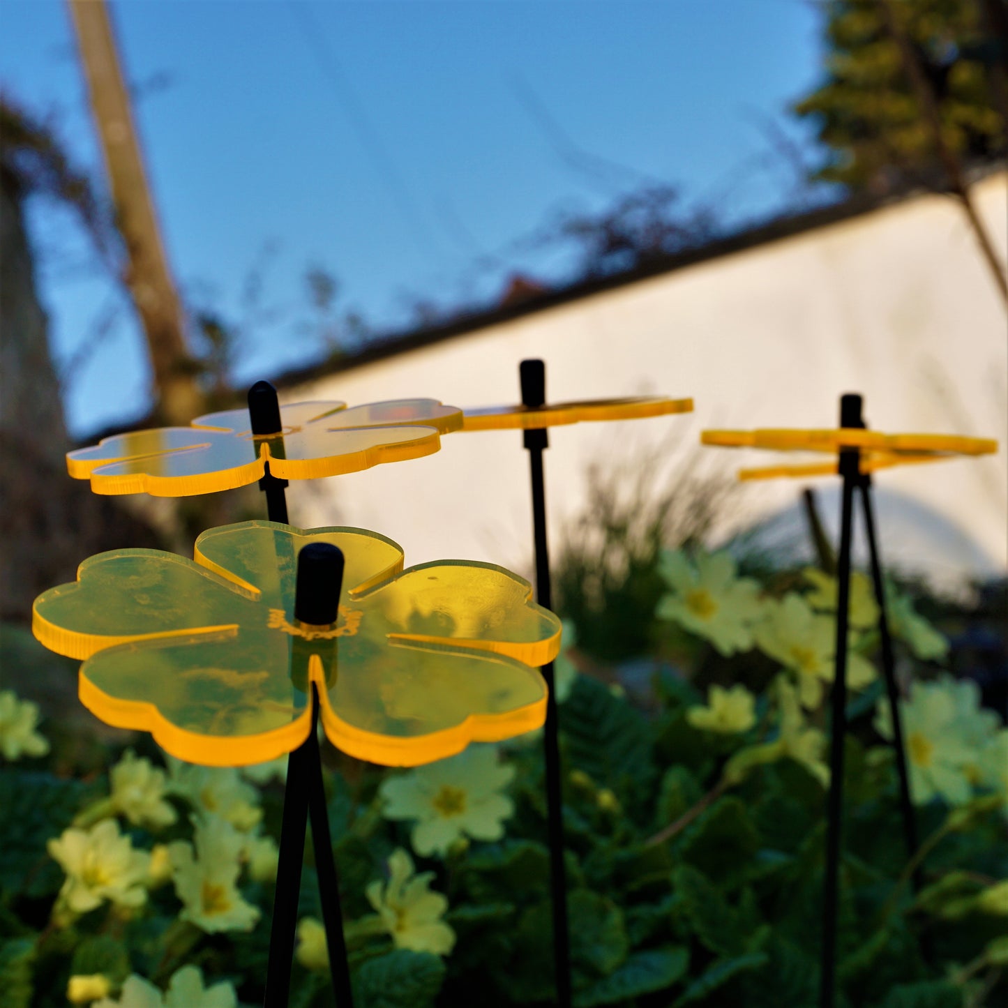 Double Blossom Garden Stakes – Set of 5 | Fluorescent Garden Décor | Small, Medium & Large