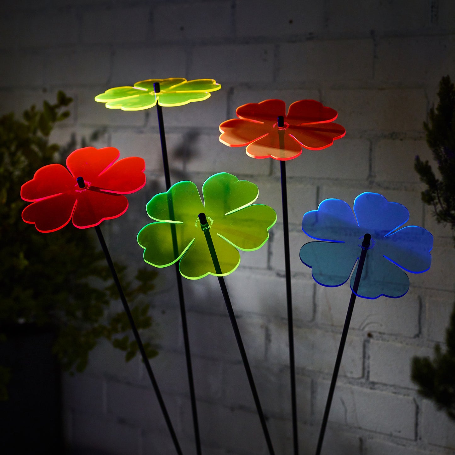Double Blossom Garden Stakes – Set of 5 | Fluorescent Garden Décor | Small, Medium & Large