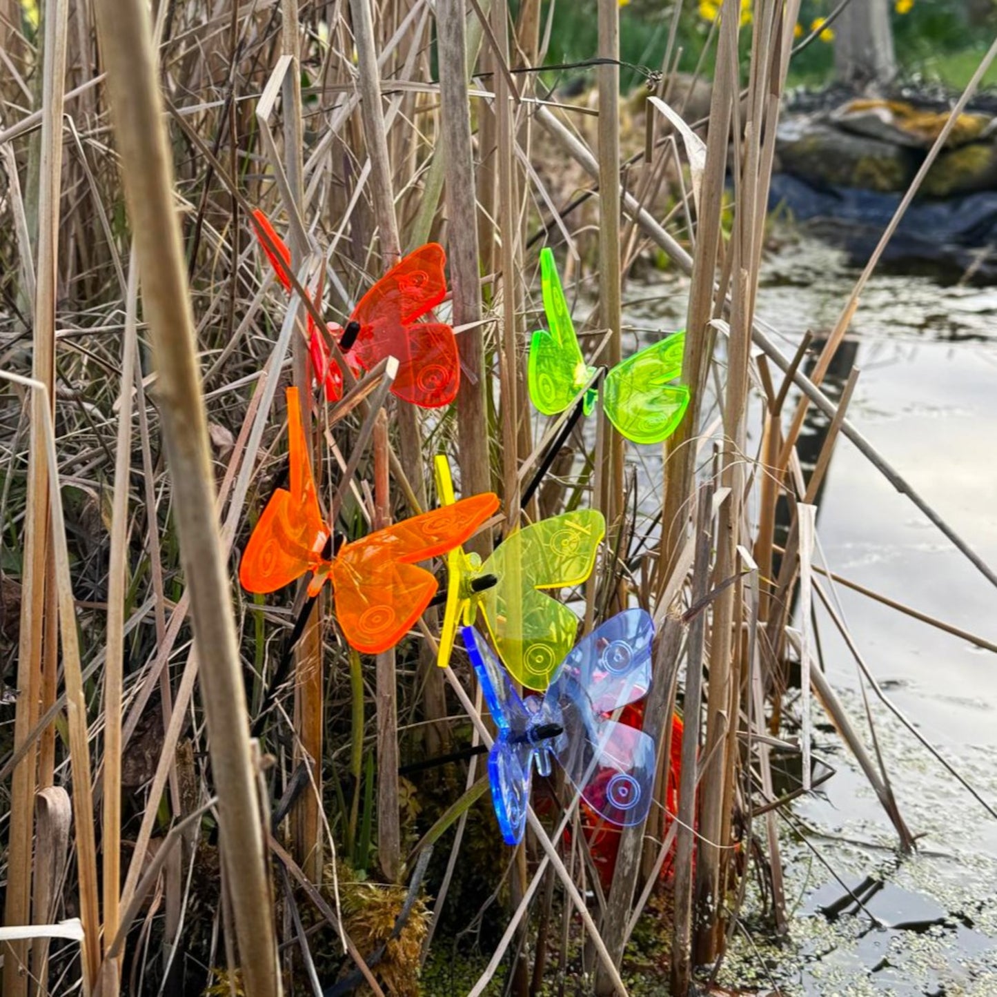SunCatcher Admiral Butterfly Garden Stakes – Set of 5 3D Fluorescent Glowing Outdoor Garden Decorations (30cm high)
