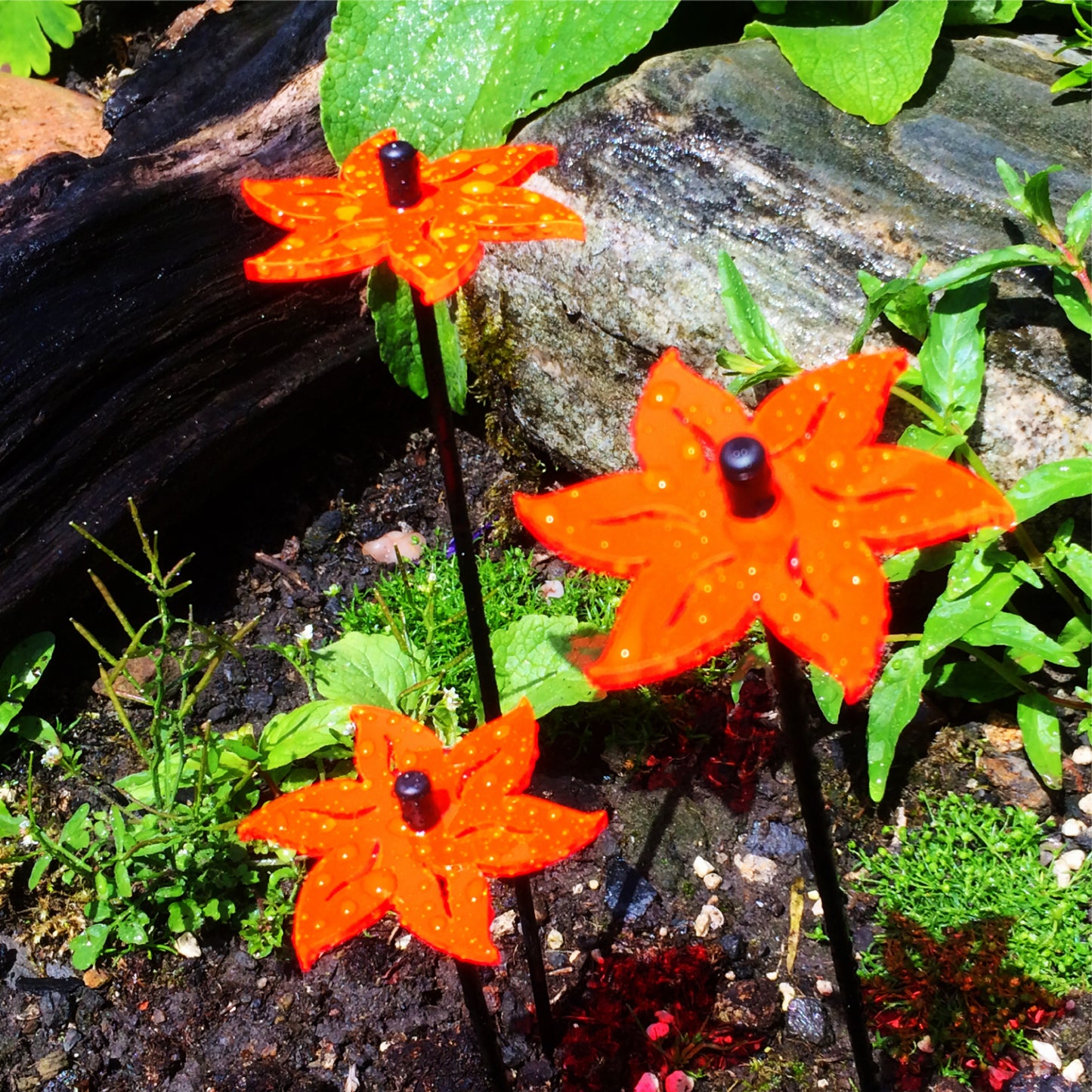 Small SunCatcher Garden Decor Ornament Set of 3 Lotus in red