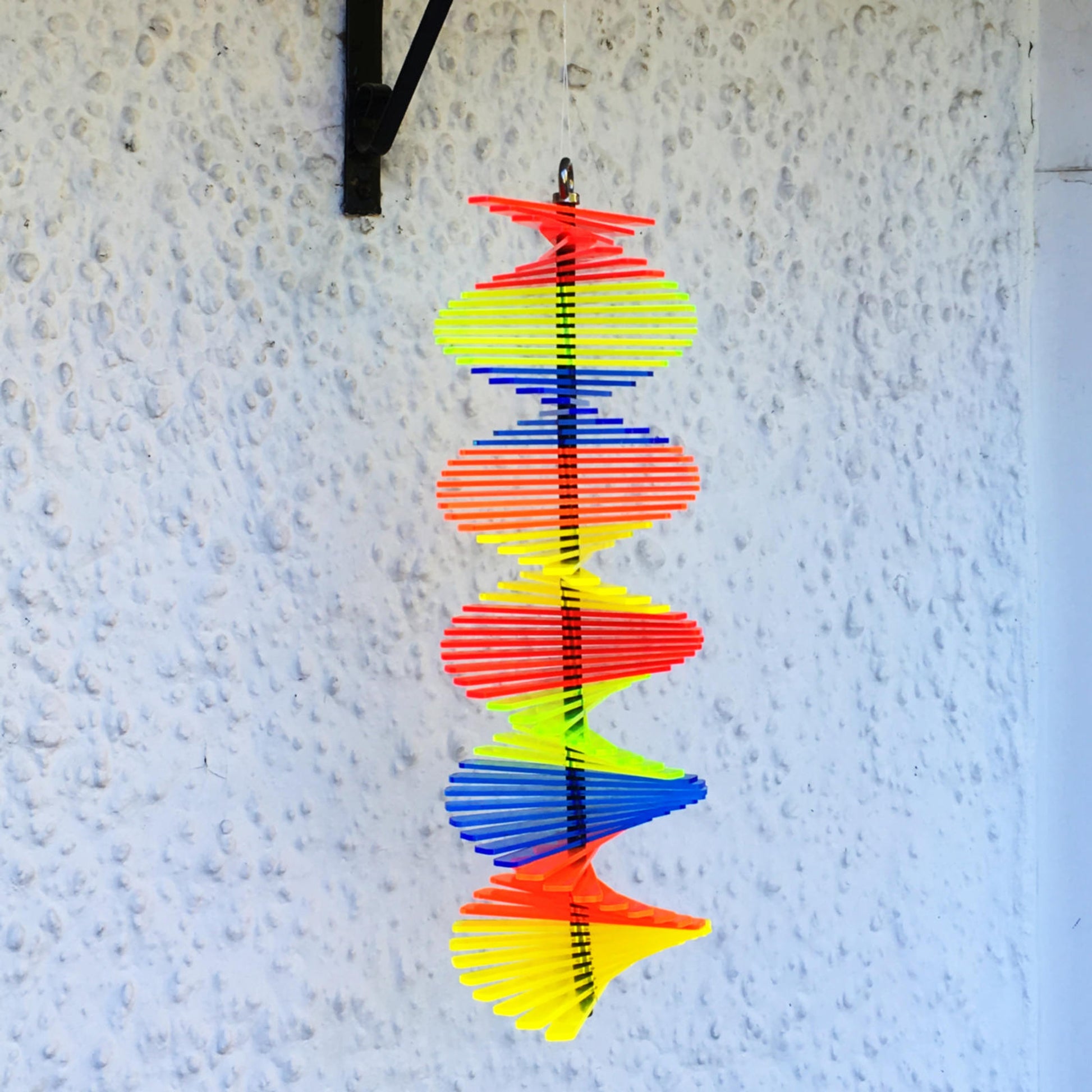 SunCatcher Fishtail Wind Spinner Garden in mixed colours