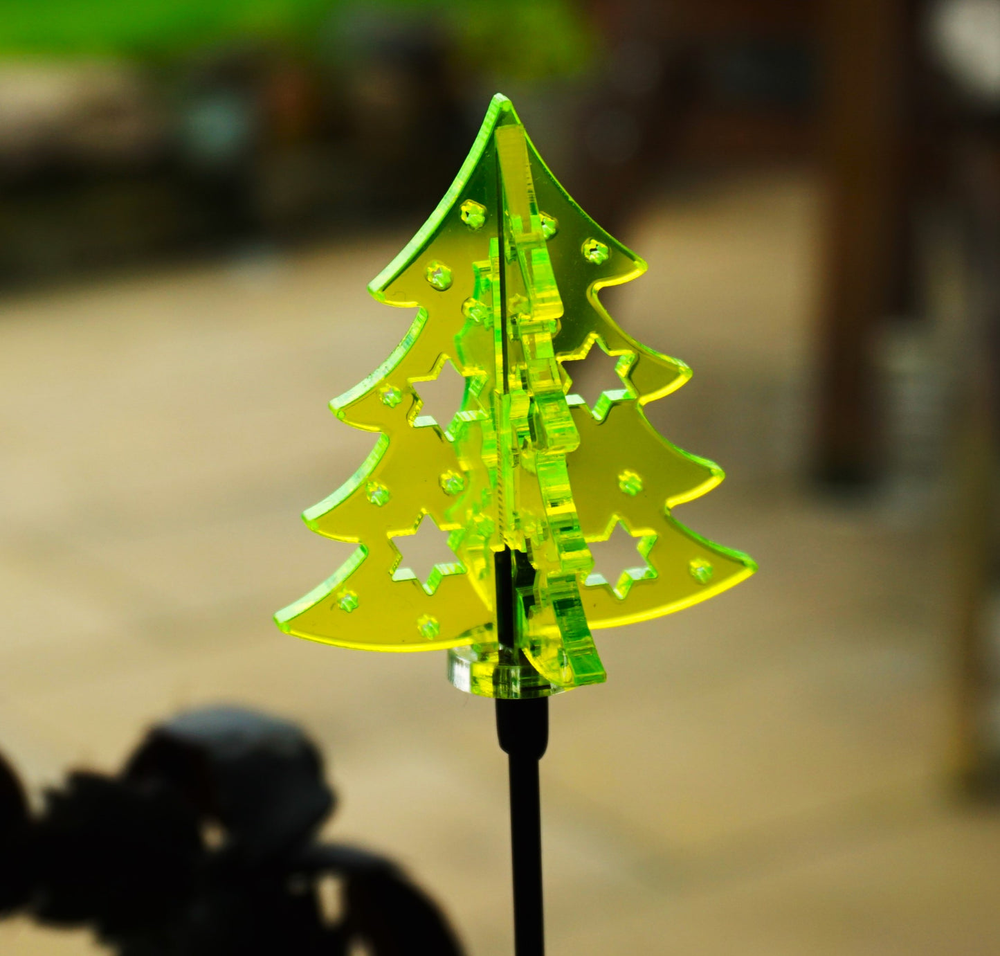 Single SunCatcher Garden Décor Stake 'Christmas Tree'