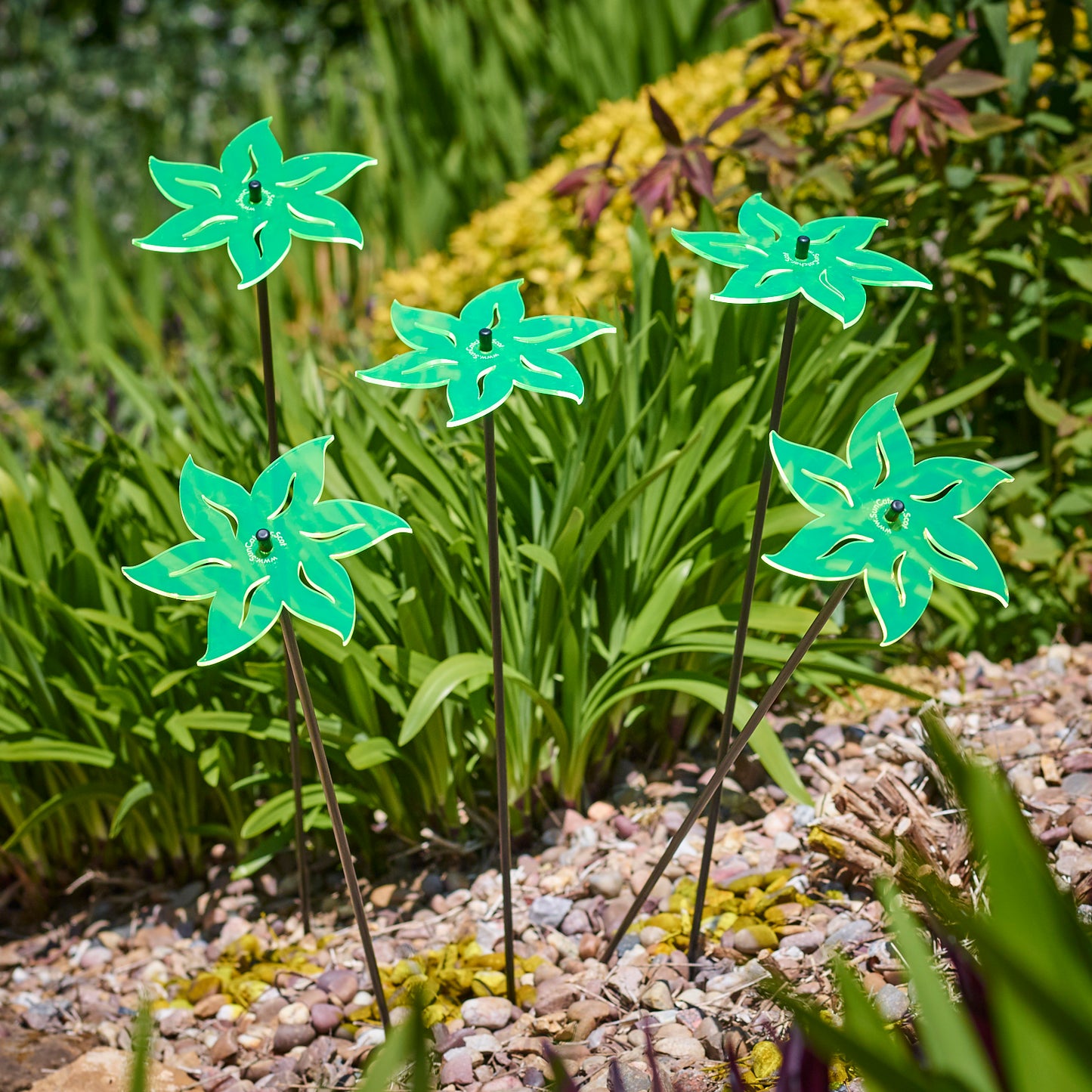 SunCatcher Lotus Garden Stakes – Set of 5 Fluorescent Outdoor Garden Ornaments | Small, Medium & Large