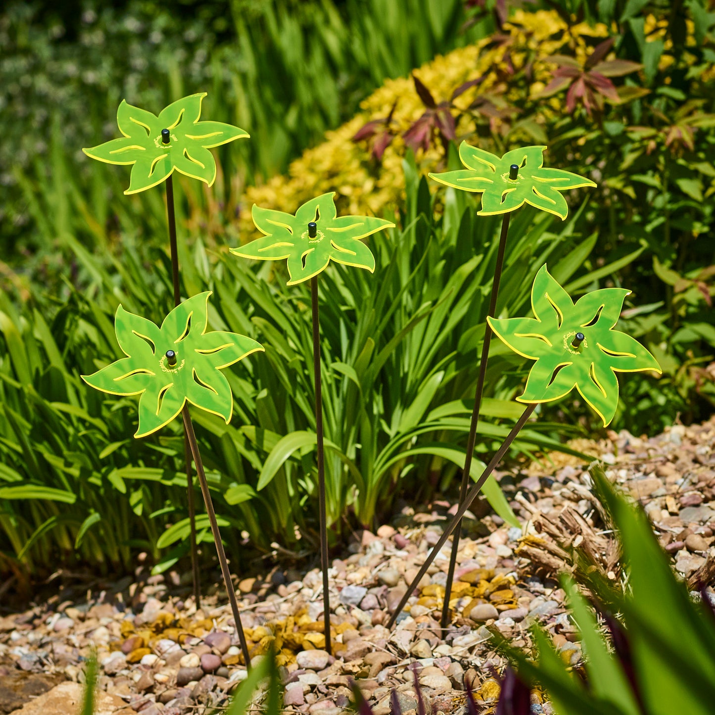 SunCatcher Lotus Garden Stakes – Set of 5 Fluorescent Outdoor Garden Ornaments | Small, Medium & Large